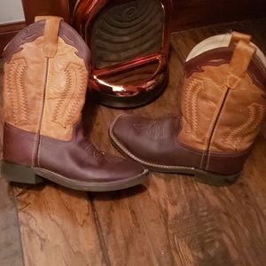 Kids boots